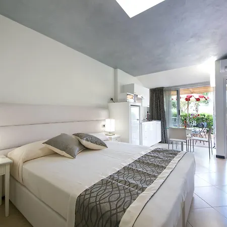 Giada 4* إمبيريا